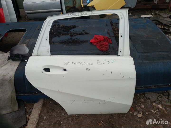 Дверь Мерседес Б246