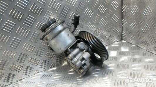 Насос гу дизельный toyota avensis T25 (93Y08BT01)