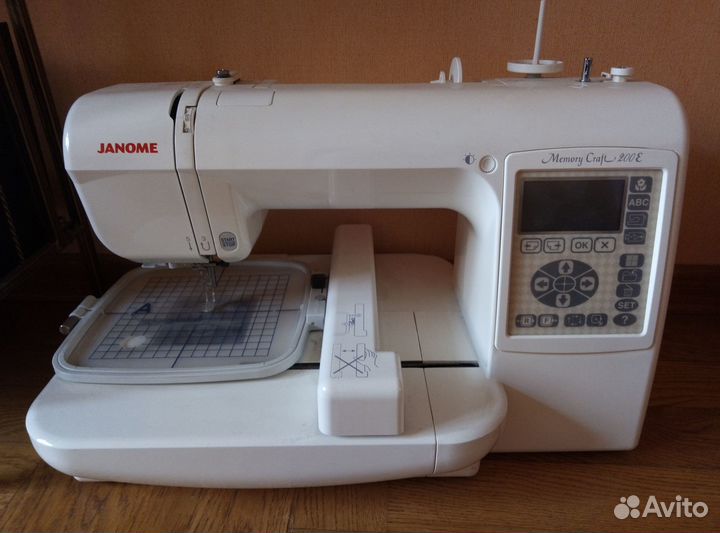 Вышивальная машина janome