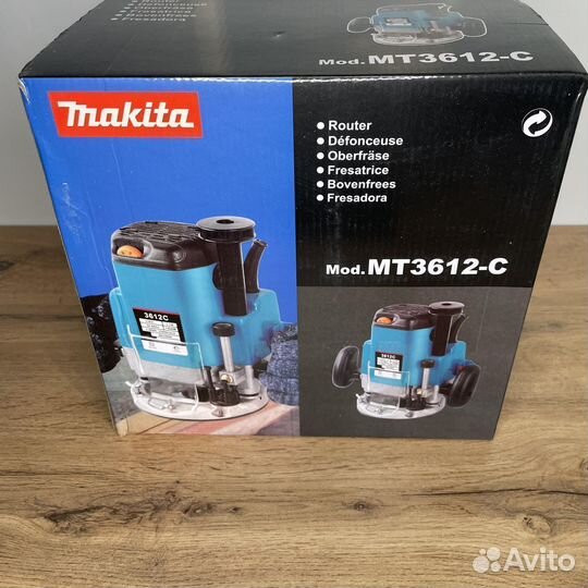 Фрезер makita 3612c