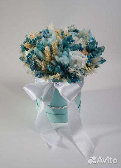 Шляпная коробочка из сухоцветов/букет цветов