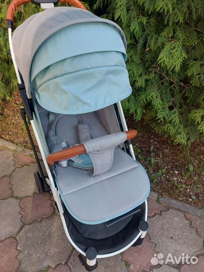 Детская прогулочная коляска yoya