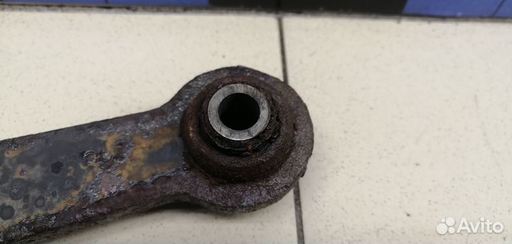 Рычаг задний верхний правый Avensis II 2003-2008