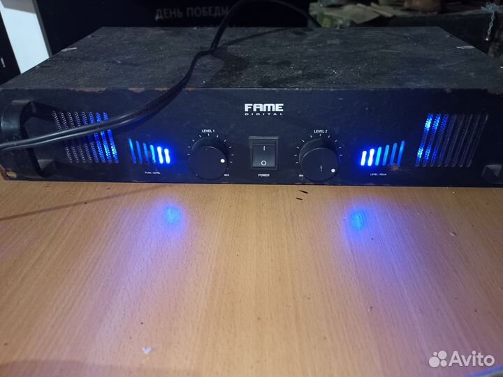 Активный микшерный пульт