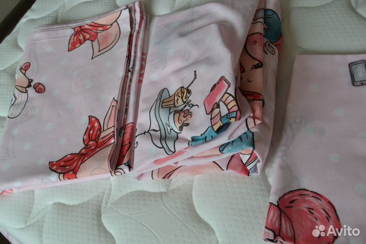 Постельное в детскую кроватку 120/60