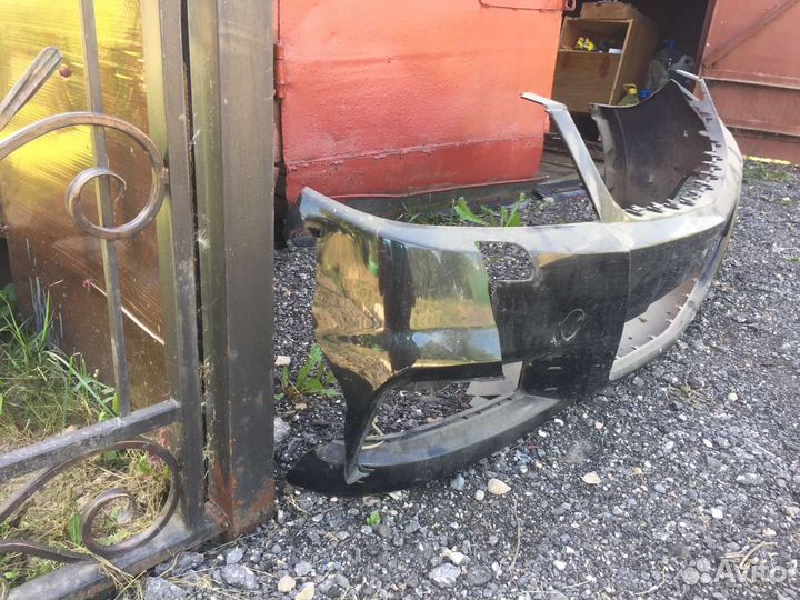 Передний бампер