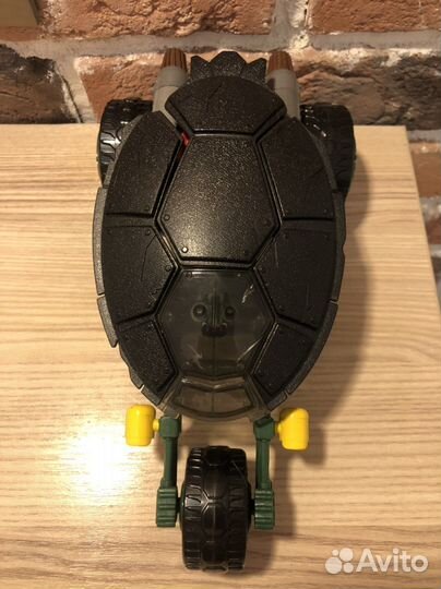 Машина черепашек Ниндзя с черепашкой