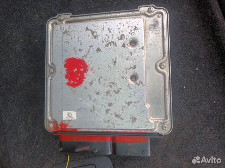 Блок управления мозги VW 1.4 TSi Golf 5