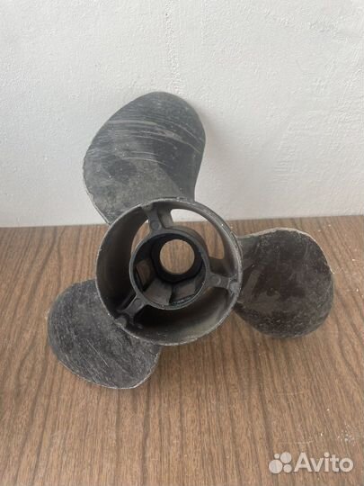 Винт гребной 14.25х21