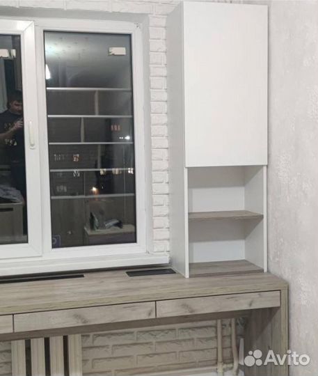 Рабочая зона у окна в расрочку