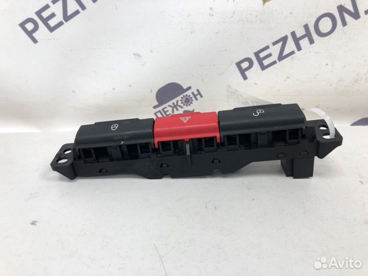 Кнопка аварийной сигнализации Land Rover