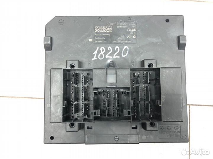 Блок управления бортовой сети Audi A3 универсал