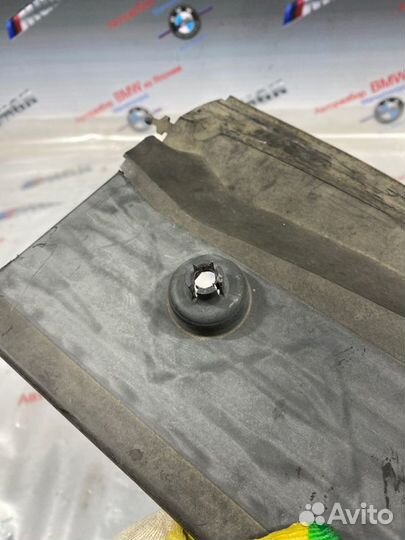 Воздуховод радиатора Bmw 5 E60 N52B25 2008