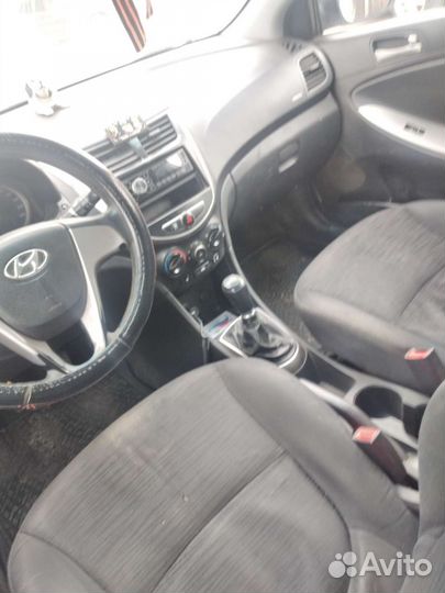 Hyundai Solaris 1.6 МТ, 2015, 200 000 км