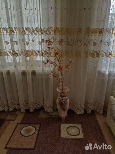 Продам напольную вазу