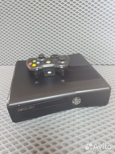 Игровая приставка Microsoft Xbox 360(14)