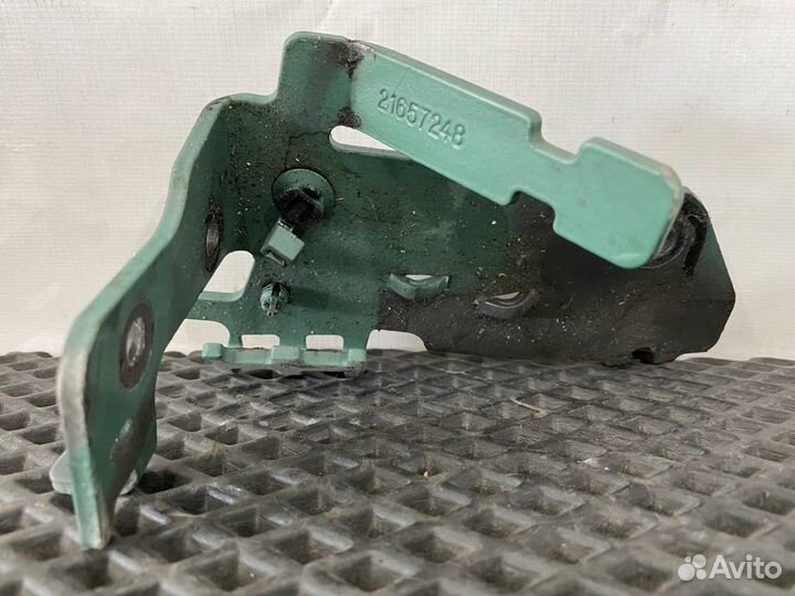 Крепление проводки Volvo FH4 21657248