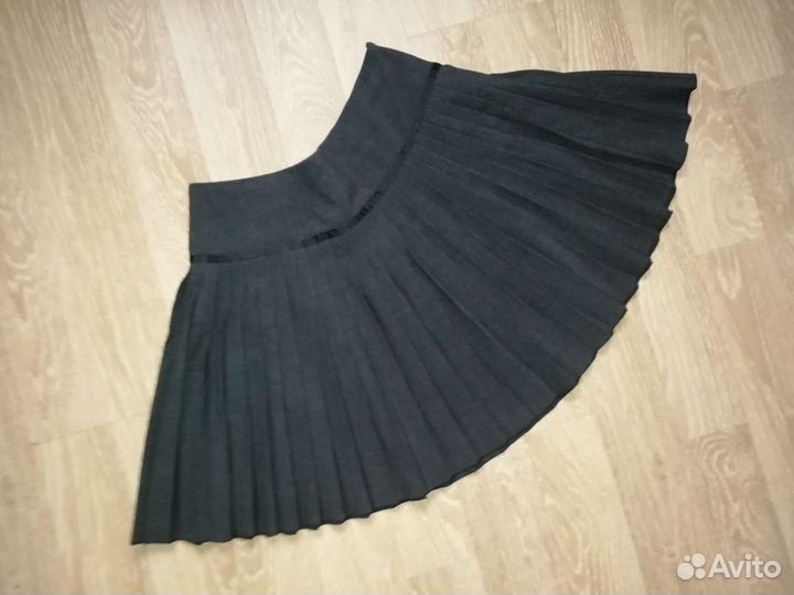 Школьные сарафаны и юбка 158-164 новые и б/у