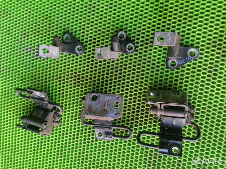 Петля двери на VW Passat B7 2008-2017 CC