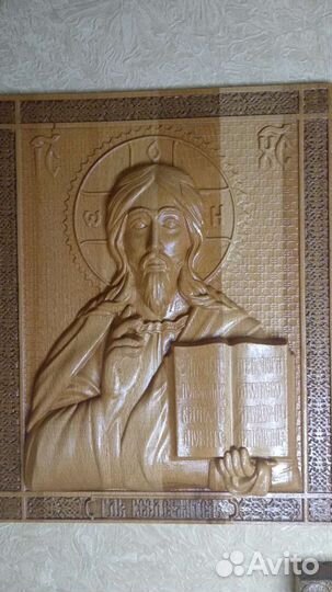 Резная икона из дерева
