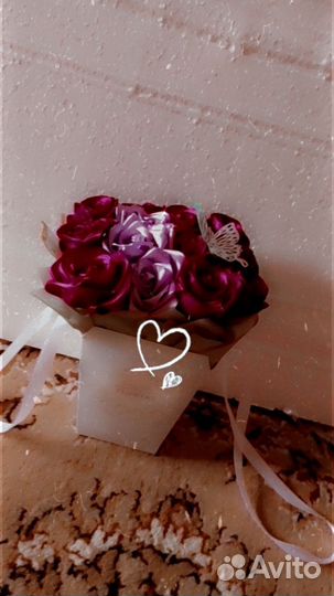 Букеты из отластных лент