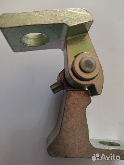 Петля перед лев двери верхняя 7N0831401A VW polo