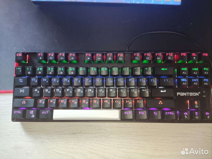 Механическая клавиатура panteon T4