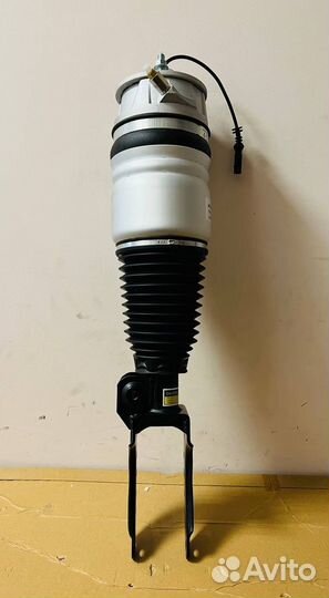 Передний амортизатор Porsche Cayenne 958