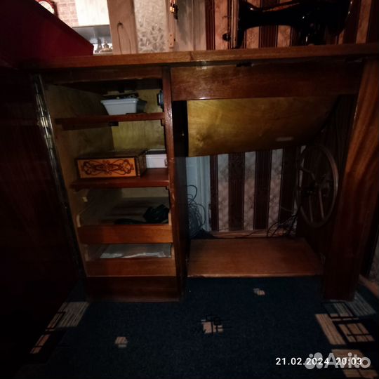 Швейная машина ножная