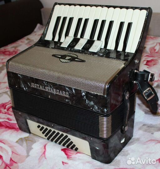 Аккордеон Royal Standard 1/2 половинка