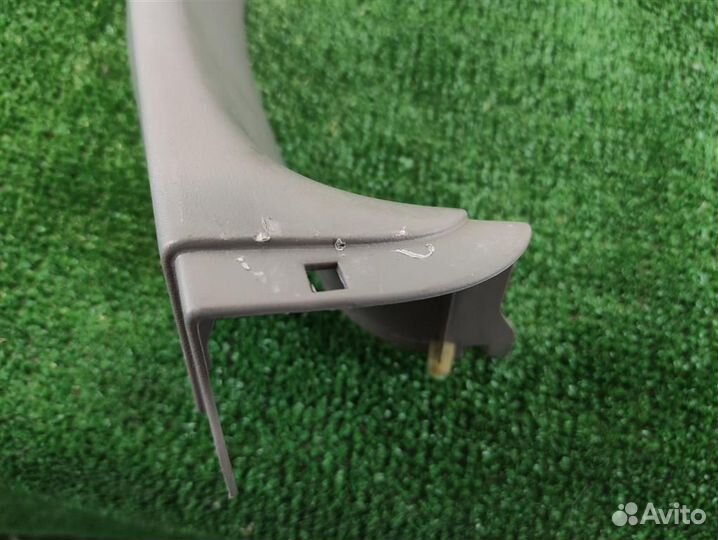 Обшивка крышки багажника Subaru Forester SG/S11 2