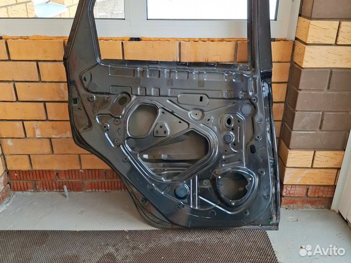 Дверь задняя правая x ray