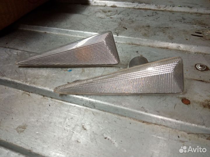 Renault Megane 2 повторитель левый