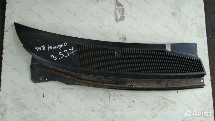 Жабо лобового стекла левое правое Ford Mondeo II