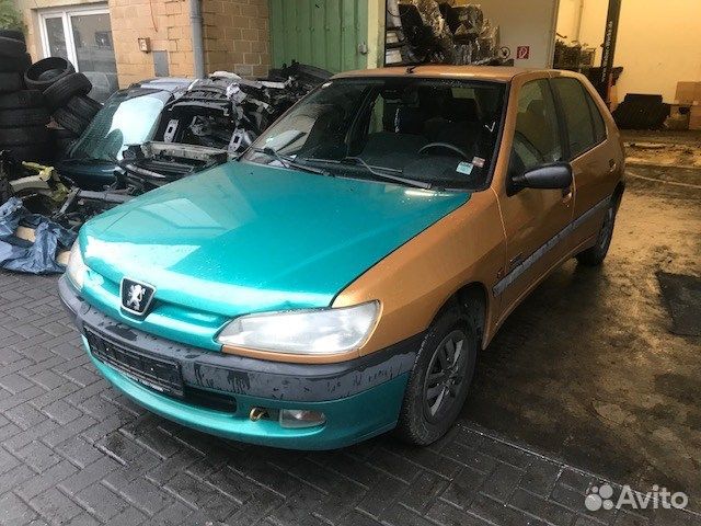 Разбор на запчасти Peugeot 306