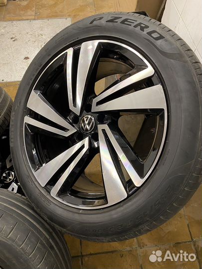 Колеса vw Touareg III Nevada r20 original+Pirelli