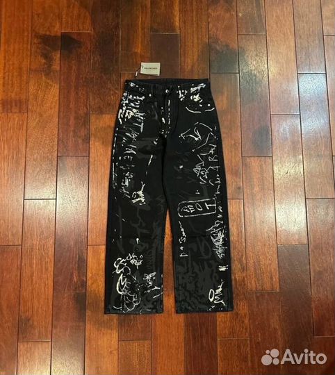 Balenciaga baggy 23ss graffiti джинсы на руках