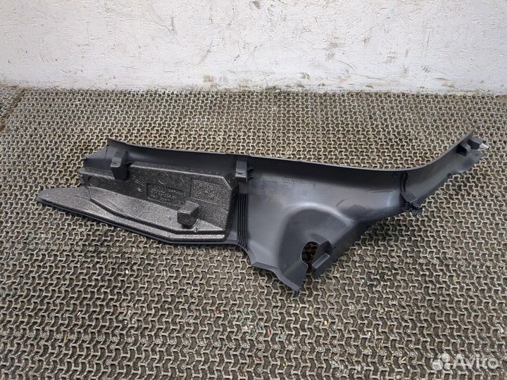 Обшивка стойки Audi Q3, 2018