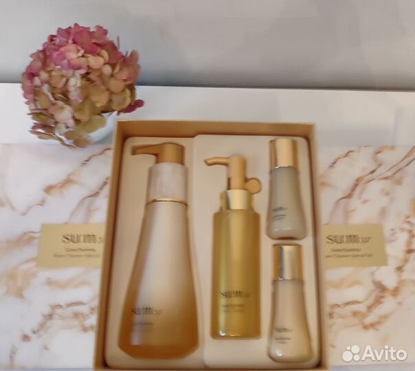 Новинка SU:M37 LosecSumma Foam Cleanser