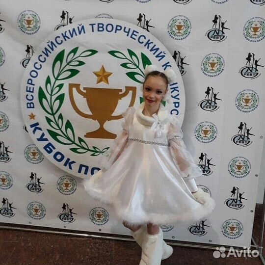 Новогодний костюм для девочки (снегурочки)