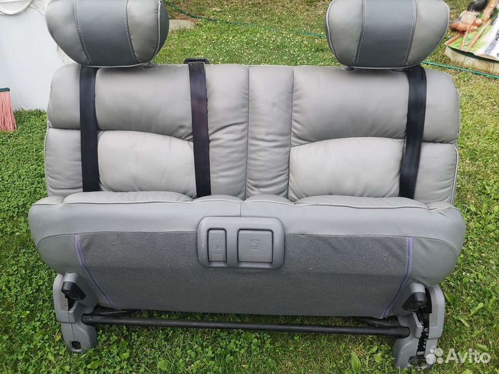 Заднее кресло hyundai Grand Starex