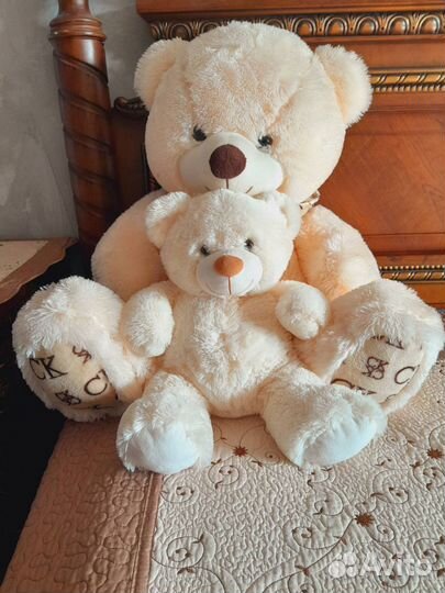 Большие плюшевые медведи