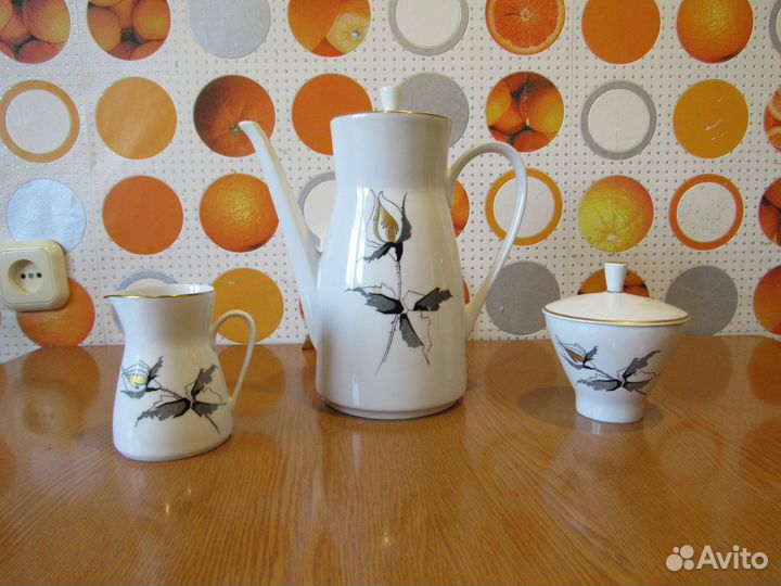 Кофейник фарфор