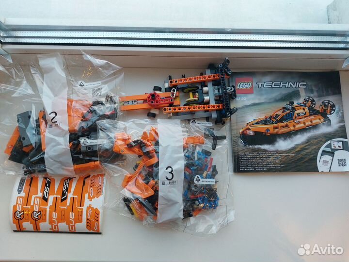 Конструктор lego Technic Rescue Hovercraft 42120