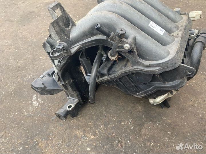 Впускной коллектор Mazda 3 BK Z6