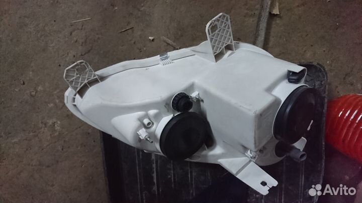 Фара на газель