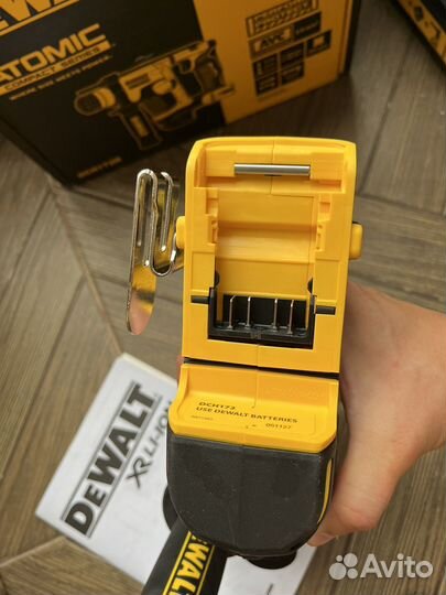 Перфоратор Dewalt DCH 172