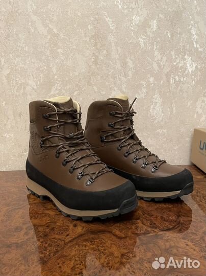 Трекинговые ботинки UYN monte bianco