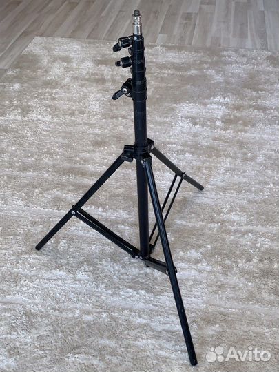 Стойка для вспышки или студийного моноблока