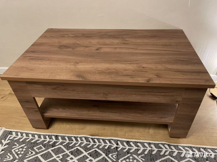 Стол с подъемным механизмом